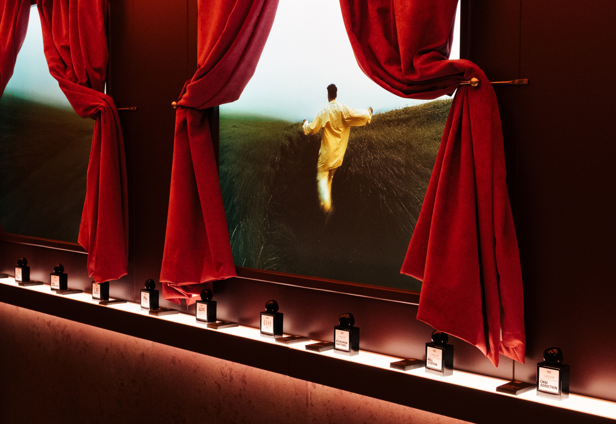 At their In Transit pop-up on Eastcastle Street in London, Rahasya Fragrances transformed the space into an immersive, emotional experience.